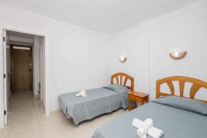 Las Arenas Cosy Flat - Balcony & AC