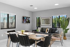 Spacious 4-BR House W Free Parking