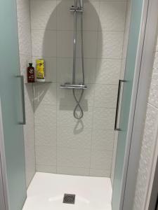 CHAMBRE COCOONING centre ville des Sables DOlonne quartier Gare Saint Michel située à 1 kilomètre du remblai