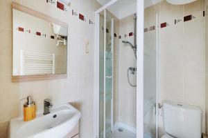 Maisons de vacances Studio 2P Roland Garros Parc des : photos des chambres