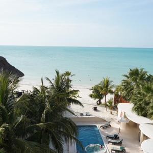 Beachfront Hotel Boutique DK