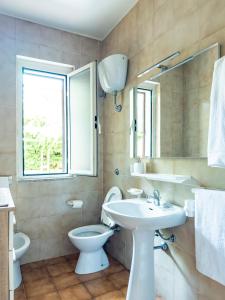 Casa Olivia - Casa indipendente nel centro di Cannigione a 3 minuti a piedi dal lungomare, 5 minuti a piedi dalla spiaggia più vicina e vicinissima alle spiagge più belle della Costa Smeralda