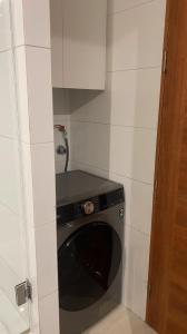 Apartamento las Condes I Estacionamiento I Piscina I Aire acondicionado
