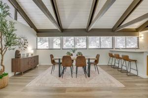 Ski, Hike and Explore! Twin Peaks Cabin with Deck