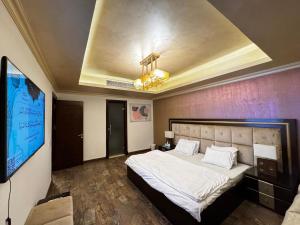 فيلا داخل كمبواند ويستاون بيفرلي هيلز الشيخ زايد رقم هاتف صفر صفر اتنين صفر واحد واحد صفر اتنين اربعه ثلاثه صفر 222