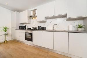 Stylish 2BR Apartment Sleeps 6 Central London
