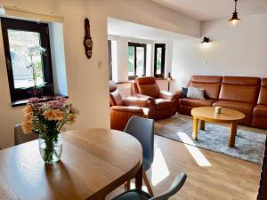 Przycup w Karkonoszach Apartamenty - "Za oknem Góry!" - Dwupoziomowy apartament Strażacka 2 Apartament z widokiem na góry z parkingiem Apartament przy Wyciągu oraz przy Szlakach Turystycznych