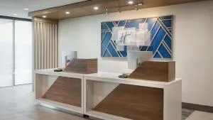 Holiday Inn Express Dallas Market Center by IHG