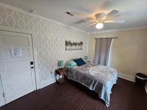 Wilmington Upstairs Harbor House