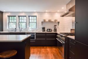 Gorgeous Renovation Walk to Water