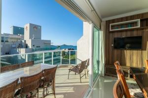 Curaçao 201 - Cobertura duplex com jacuzzi privativa - 50 metros da Praia de Canto Grande!