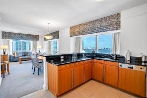 Four Seasons Miami Two Bedroom - 2Bath Ocean view Suite - Amazing views