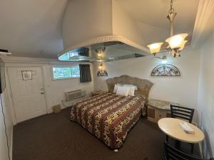 Standard King Room room in Winslow Motel