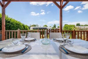 Campings Beau mobile home avec terrasse : photos des chambres