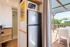 Campings Beau mobile home avec terrasse : photos des chambres