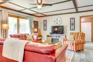 Less Than half Mi to Lake Secluded Gem in Cherokee Village