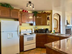 Puerto Nuevo Villa Olas 2BR 2BA with pool