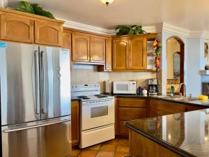 Puerto Nuevo Villa Fiesta 2BR 2BA with pool