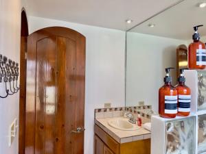 Puerto Nuevo Surf Villa Felicidad 2BR with pool