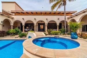 Elegant Hacienda Villa for 20, Ocean Views, Pool