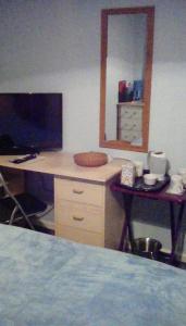 Bed & Breakfast Only - not 24 hour lodging - Truro, Cornwall - free parking