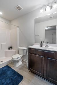 Upscale King 3BR Townhouse Mins to Cary & NC State