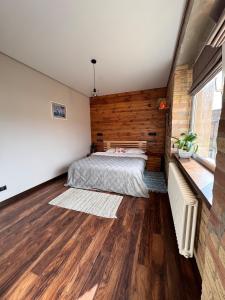 Loft Apartment Pechersk near Botanical