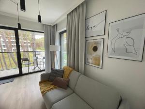 Shellter West Corner 117K