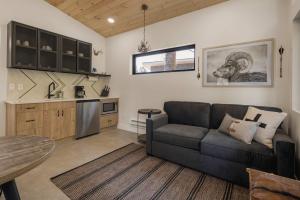 Bow & Arrow Creekside Sauna Cold Plunge