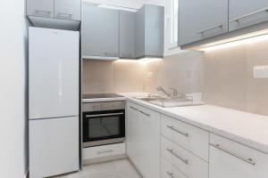 Athens Sunstone by Staycom