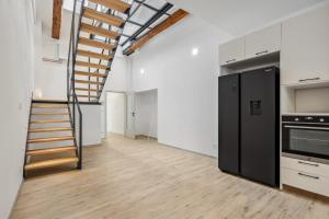 Spacious two-storey apartment with a terrace in the city center