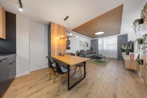 Medená Luxe Residence - 2BR Old Town & Bratislava