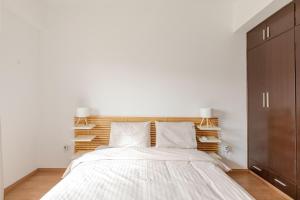 Cosy 2-Bedroom Apartment, 10 Minutes from the Beach