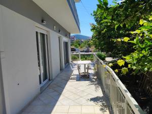 Aristotelis Apartments