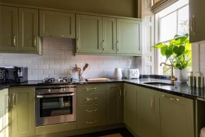 Bladud Buildings - Designer 2-Bed Apartment in Bath - Walk Everywhere