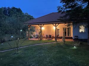 Gesztenyeház vendégház a Dunakanyarban fürdődézsával