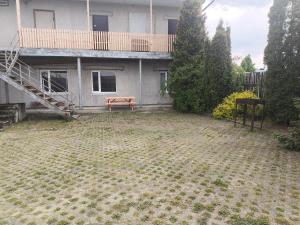 Apartamenti ar setu un grilu