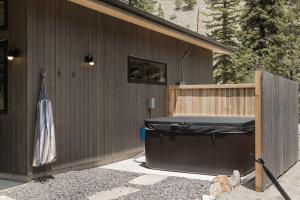 Bow & Arrow Creekside Sauna Cold Plunge