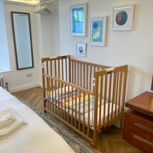 Ilfracombe Townhouse: restored historic home