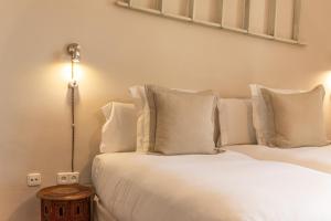 Twin Room with View to the Alhambra room in Casa Bombo