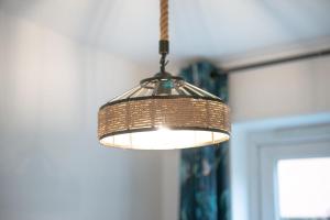 4-Bed, Sleeps 6, contractors welcome!