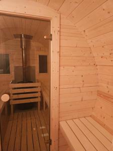 Moun Bolton Cabin Chester