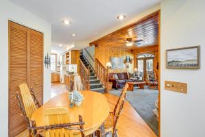 Charming Cottage Steps to Lake Wandawega!