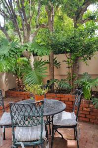 Luxurious Sea Point Apartment