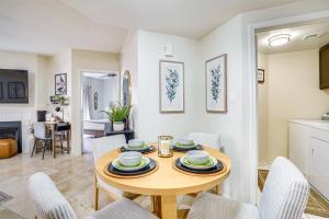 Family-Friendly Condo with Pool Access in Phoenix!