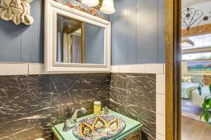 Walk to Dtwn Livingston Studio with Mtn Views!