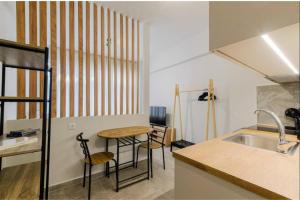 Ladadika Vibes Studio 2