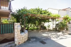 Apartment Grebastica 4881a