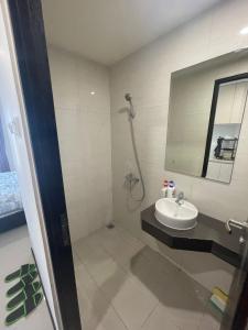 COMFORTSTAY - Citra Plaza Nagoya #10-25 City View