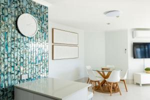 Top of The Mark - Top Floor Apartment, Centre of Surfers Paradise